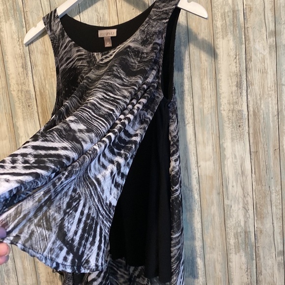 Roz & Ali Black & Silver Sleeveless Hi-Lo Blouse | Size medium - Picture 6 of 9